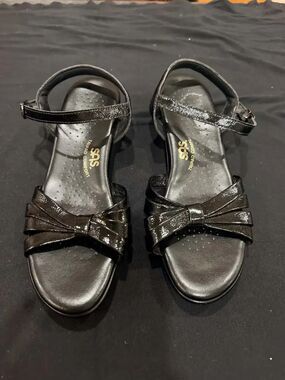 SAS Strippy Patent Leather Wedge Sandals Black Women's Size 8S